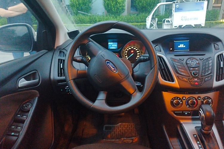Used Ford Focus 2012 Hatchback 1.6L Automatic Comfort Model Steering Wheel