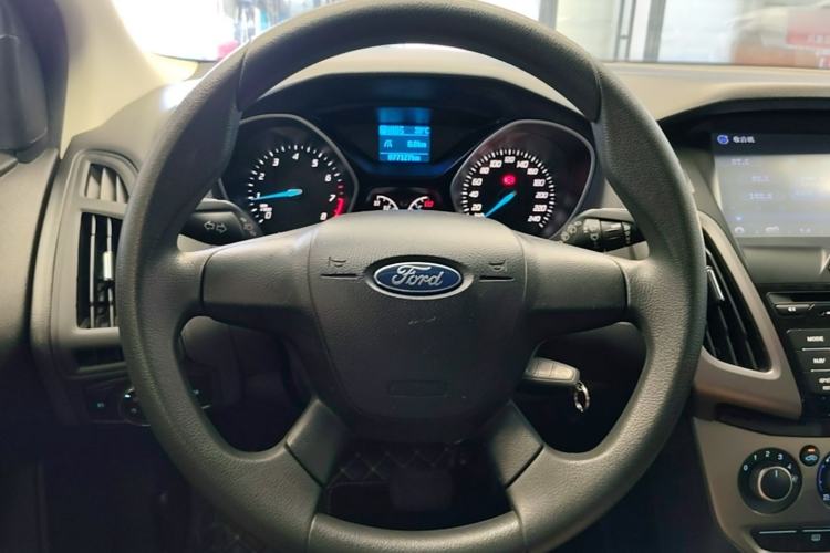 Used Ford Focus 2012 Hatchback 1.6L Automatic Comfort Model Steering Wheel