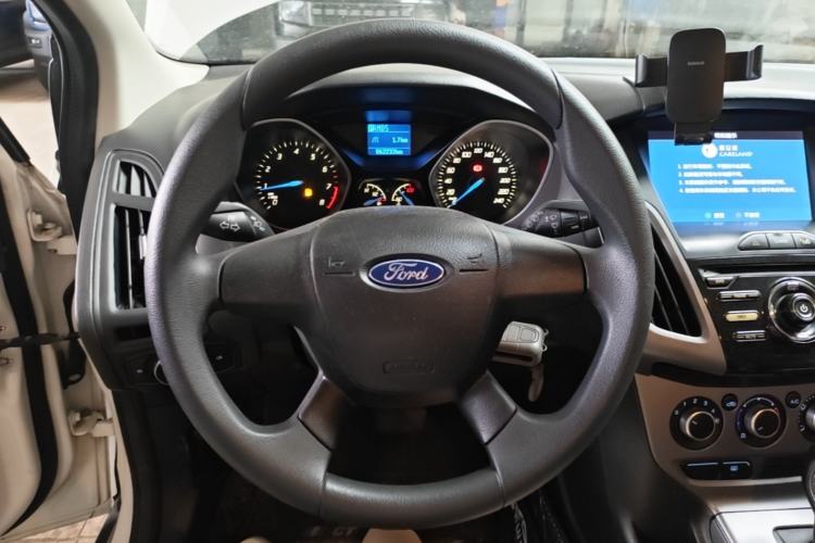 Used Ford Focus 2012 Hatchback 1.6L Automatic Comfort Model Steering Wheel