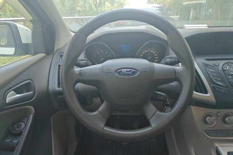 Used Ford Focus 2012 Sedan 1.6L Manual Comfort Model Steering Wheel