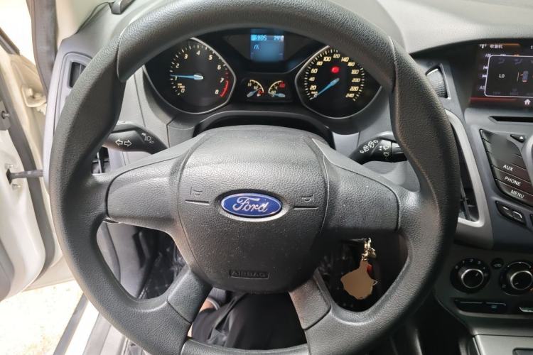 Used Ford Focus 2012 Hatchback 1.6L Automatic Comfort Model Steering Wheel