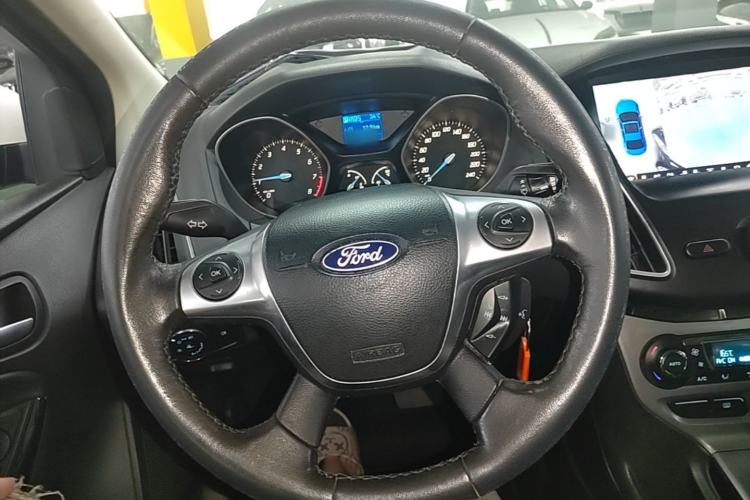 Used Ford Focus 2012 Sedan 1.6L Automatic Fashion Edition Steering Wheel