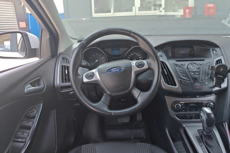 Used Ford Focus 2012 Hatchback 1.6L Automatic Fashion Edition Steering Wheel