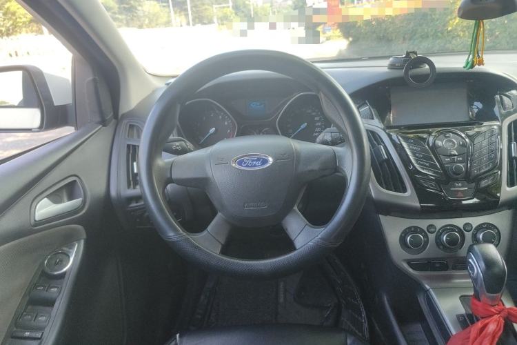 Used Ford Focus 2012 Hatchback 1.6L Automatic Comfort Model Steering Wheel