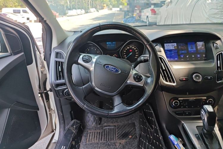 Used Ford Focus 2012 Sedan 1.6L Automatic Fashion Edition Steering Wheel