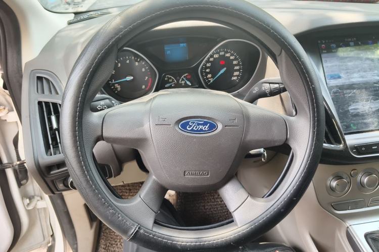 Used Ford Focus 2012 Sedan 1.6L Manual Comfort Model Steering Wheel