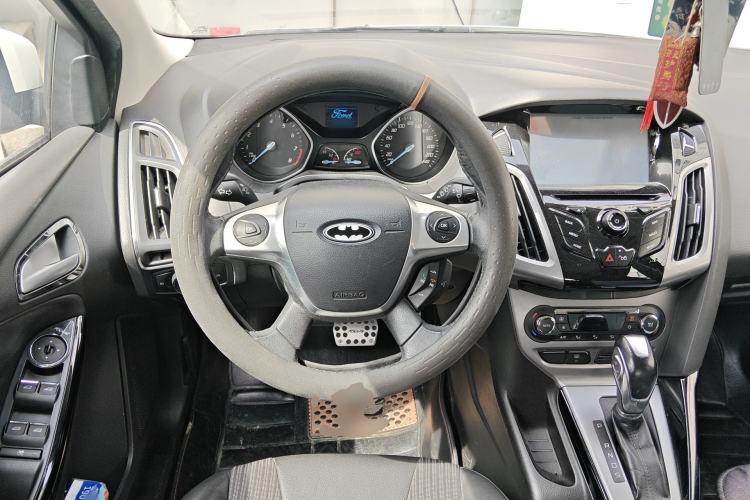 Used Ford Focus 2012 Hatchback 1.6L Automatic Fashion Edition Steering Wheel