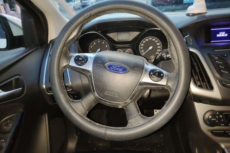 Used Ford Focus 2012 Hatchback 1.6L Automatic Fashion Edition Steering Wheel