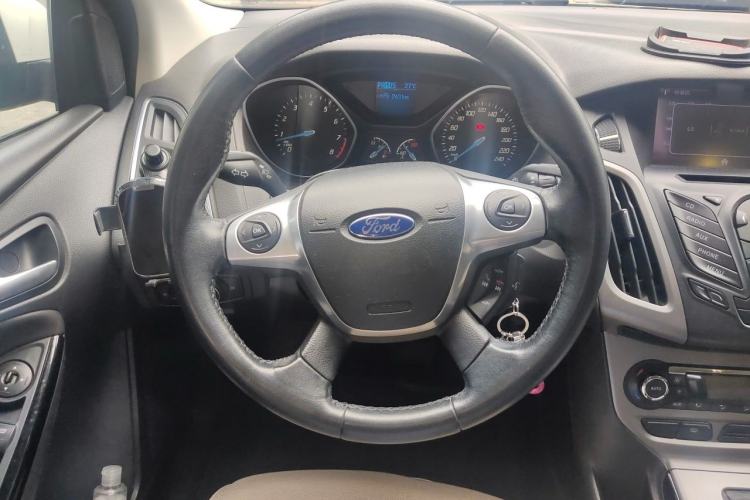 Used Ford Focus 2012 Sedan 1.6L Automatic Fashion Edition Steering Wheel