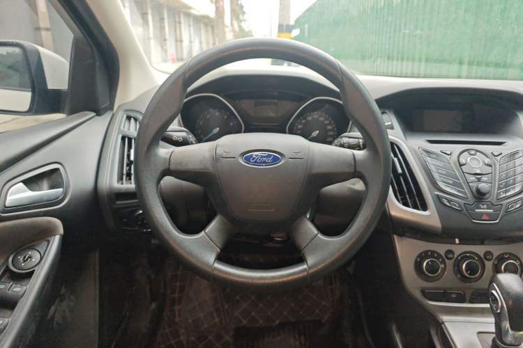 Used Ford Focus 2012 Hatchback 1.6L Automatic Comfort Model Steering Wheel