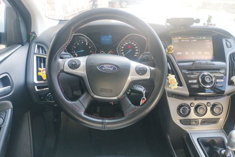 Used Ford Focus 2012 Hatchback 1.6L Manual Comfort Model Steering Wheel