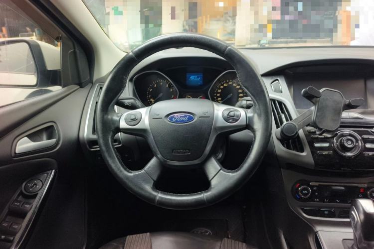 Used Ford Focus 2012 Hatchback 1.6L Automatic Fashion Edition Steering Wheel