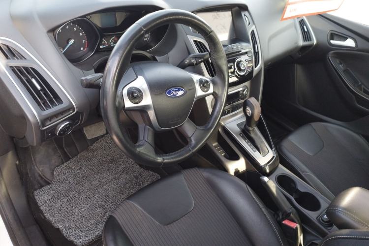 Used Ford Focus 2012 Sedan 1.6L Automatic Fashion Edition Steering Wheel