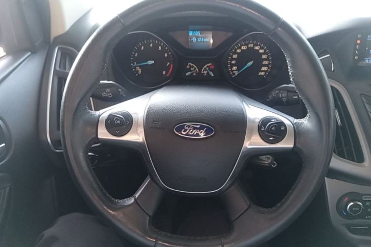 Used Ford Focus 2012 Hatchback 1.6L Automatic Fashion Edition Steering Wheel
