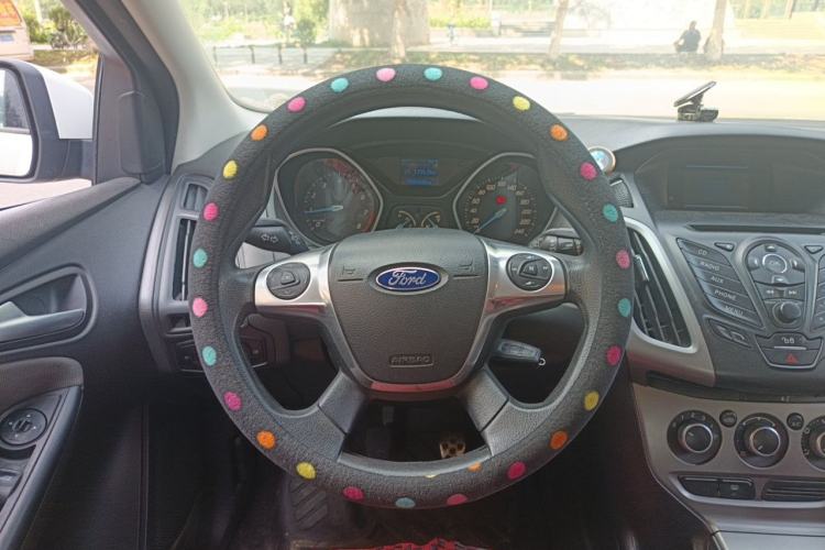 Used Ford Focus 2012 Hatchback 1.6L Manual Comfort Model Steering Wheel