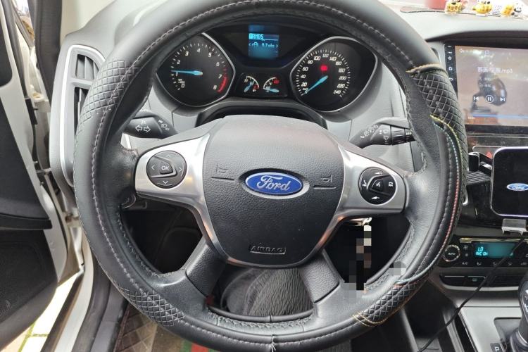 Used Ford Focus 2012 Hatchback 1.6L Automatic Fashion Edition Steering Wheel