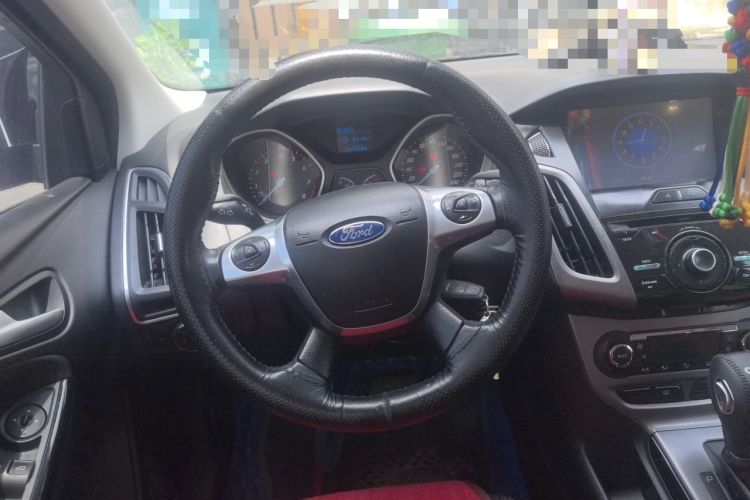 Used Ford Focus 2012 Hatchback 1.6L Automatic Fashion Edition Steering Wheel