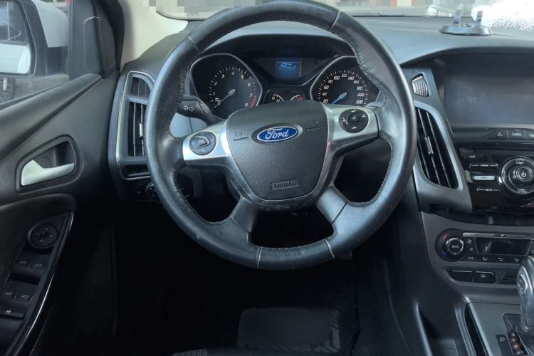 Used Ford Focus 2012 Hatchback 1.6L Automatic Fashion Edition Steering Wheel