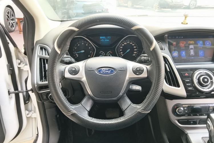 Used Ford Focus 2012 Hatchback 1.6L Automatic Fashion Edition Steering Wheel