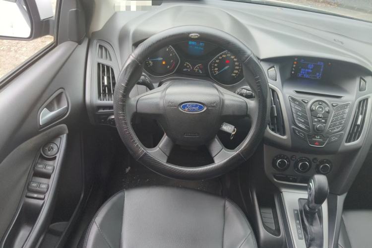 Used Ford Focus 2012 Hatchback 1.6L Automatic Comfort Model Steering Wheel
