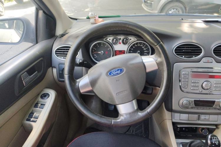 Used Ford Focus 2012 Hatchback Classic 1.8L Manual Fashion Edition Steering Wheel