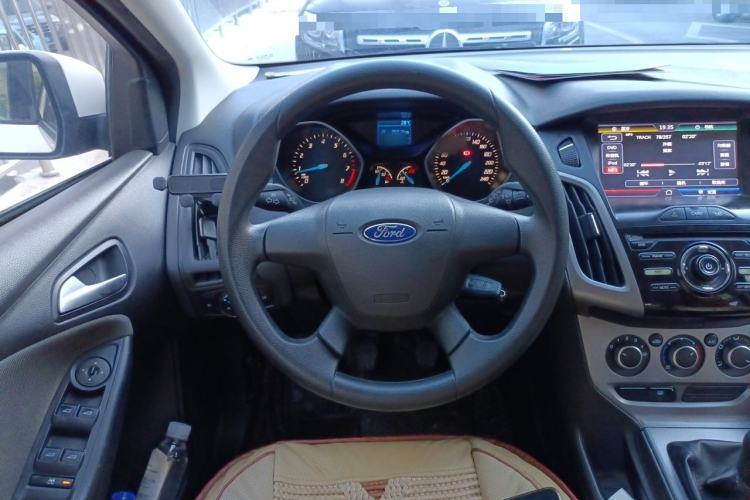 Used Ford Focus 2012 Hatchback 1.6L Manual Comfort Model Steering Wheel