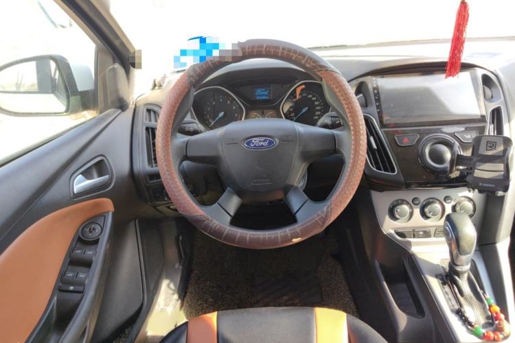 Used Ford Focus 2012 Hatchback 1.6L Automatic Comfort Model Steering Wheel
