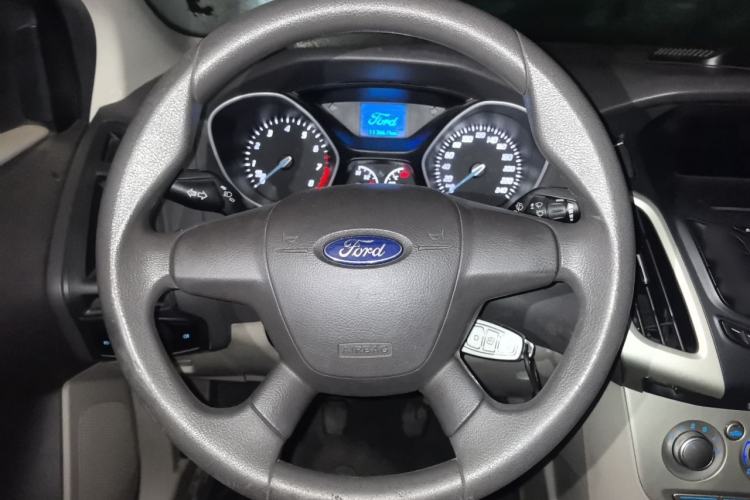 Used Ford Focus 2012 Sedan 1.6L Manual Comfort Model Steering Wheel