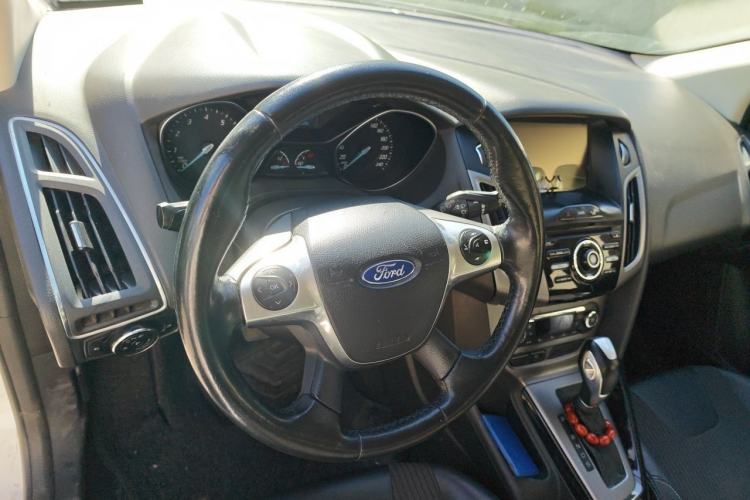 Used Ford Focus 2012 Hatchback 1.6L Automatic Fashion Edition Steering Wheel