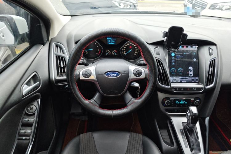 Used Ford Focus 2012 Sedan 1.6L Automatic Fashion Edition Steering Wheel