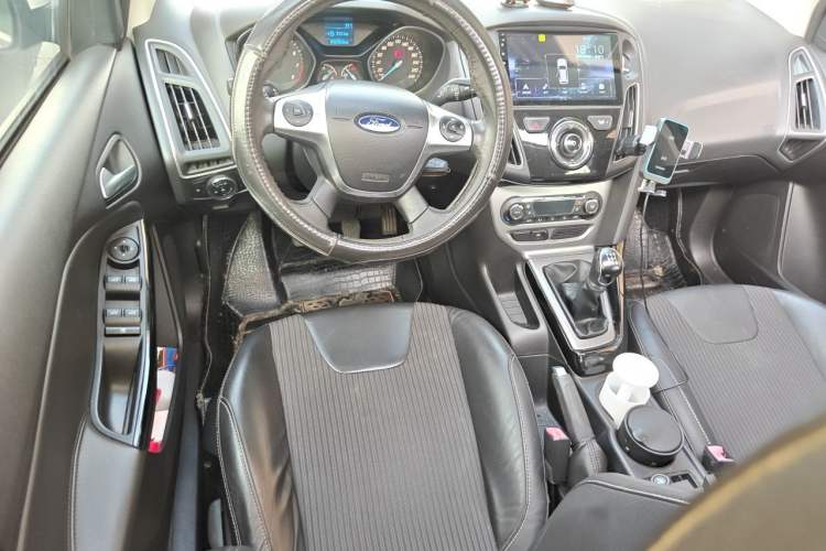 Used Ford Focus 2012 Hatchback 1.6L Manual Fashion Edition Steering Wheel
