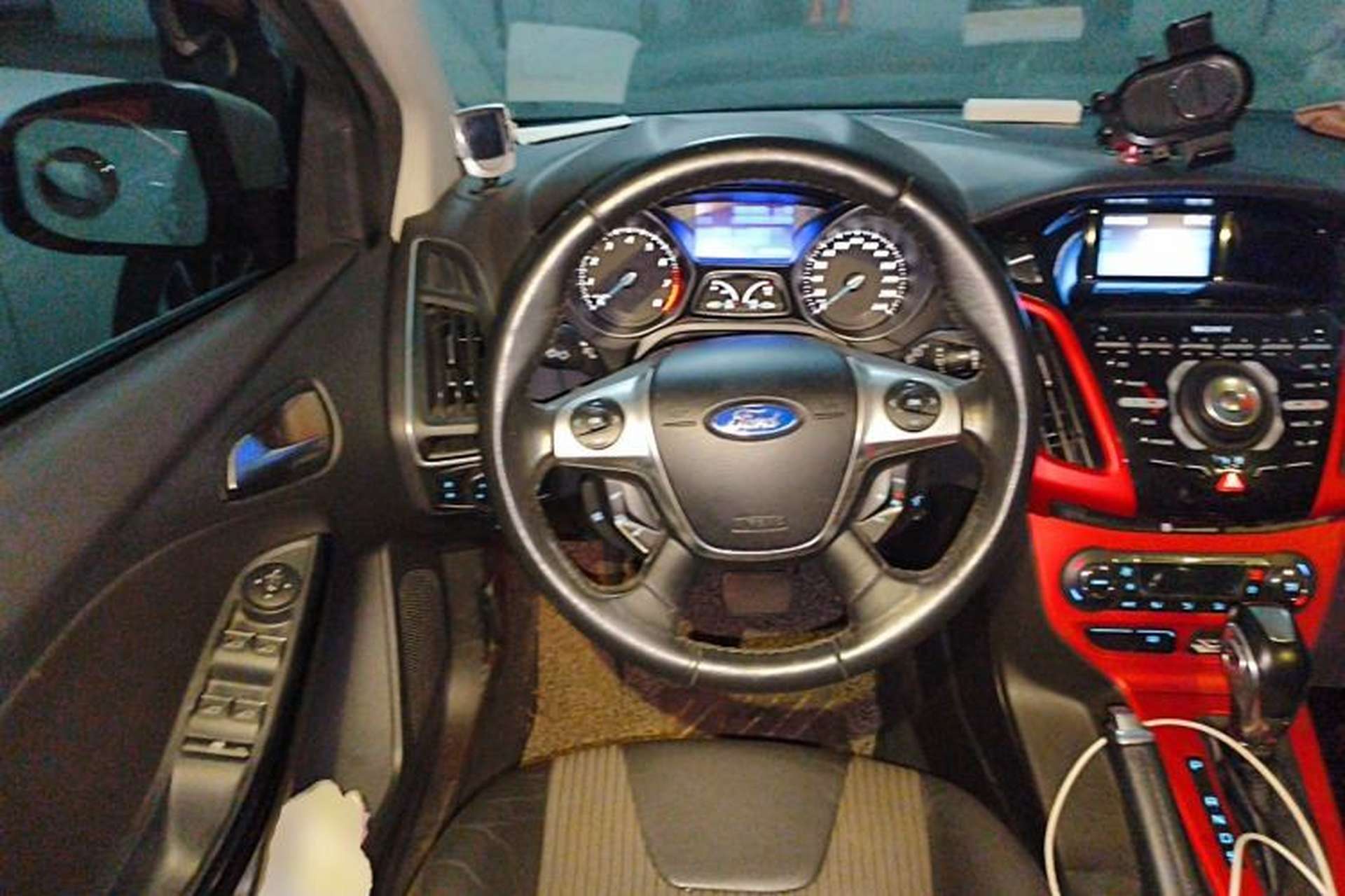 Used Ford Focus 2012 Hatchback 2.0L Automatic Luxury Sport Model Steering Wheel