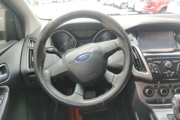 Used Ford Focus 2012 Hatchback 1.6L Automatic Comfort Model Steering Wheel