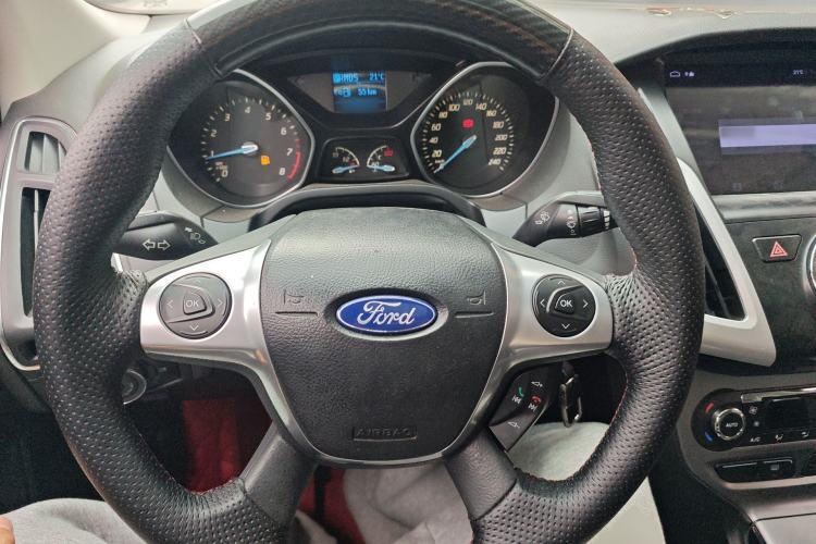 Used Ford Focus 2012 Sedan 1.6L Automatic Fashion Edition Steering Wheel