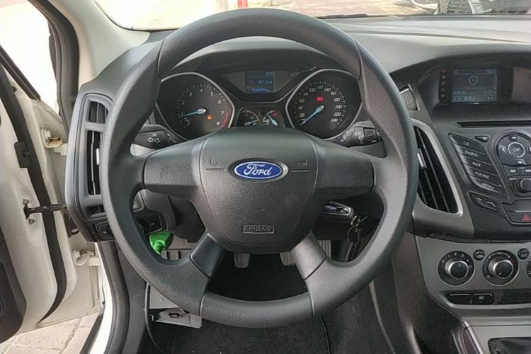 Used Ford Focus 2012 Hatchback 1.6L Manual Comfort Model Steering Wheel