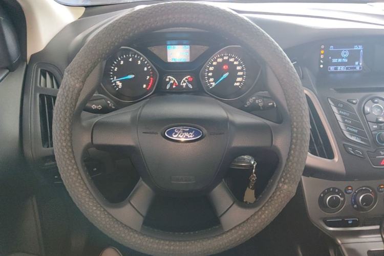 Used Ford Focus 2012 Hatchback 1.6L Automatic Comfort Model Steering Wheel