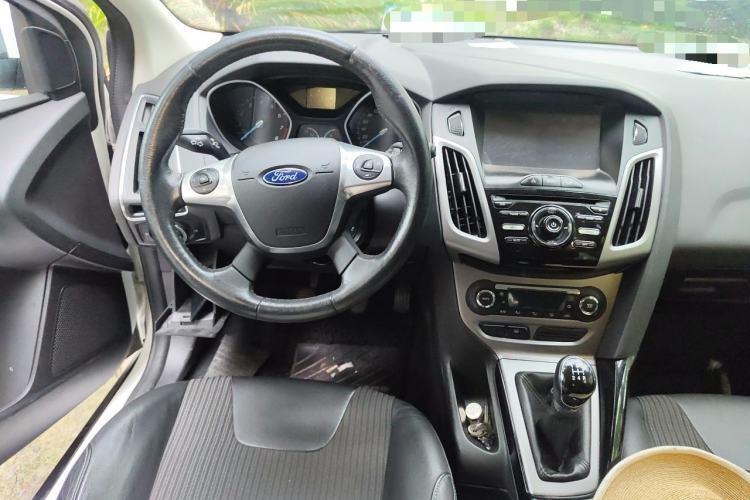 Used Ford Focus 2012 Hatchback 1.6L Manual Fashion Edition Steering Wheel