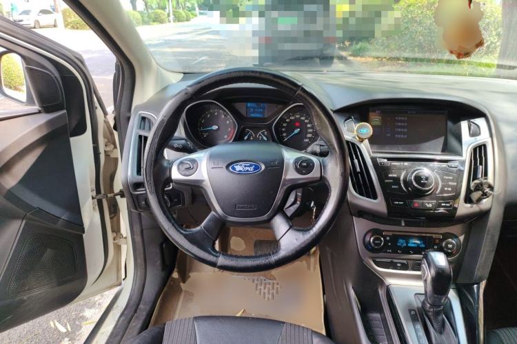 Used Ford Focus 2012 Sedan 1.6L Automatic Fashion Edition Steering Wheel