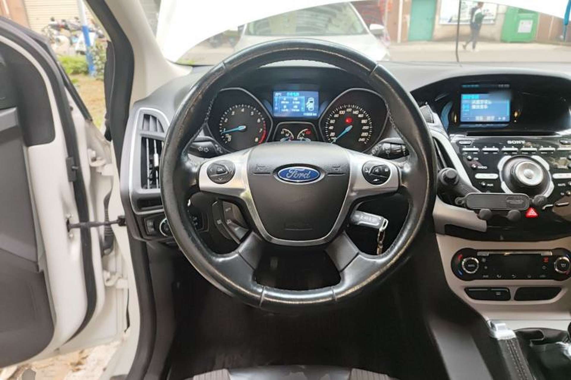Used Ford Focus 2012 Hatchback 2.0L Manual Luxury Sport Model Steering Wheel