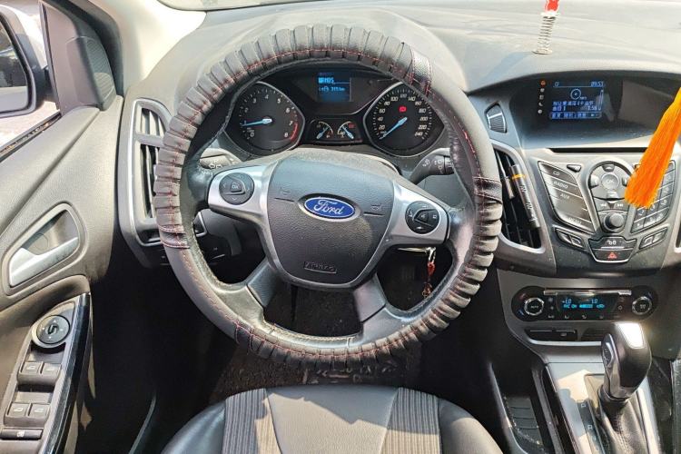 Used Ford Focus 2012 Sedan 1.6L Automatic Fashion Edition Steering Wheel