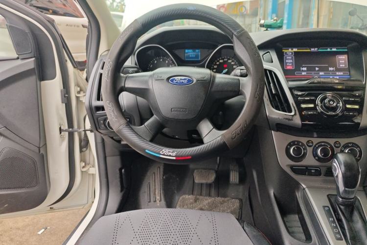 Used Ford Focus 2012 Hatchback 1.6L Automatic Comfort Model Steering Wheel