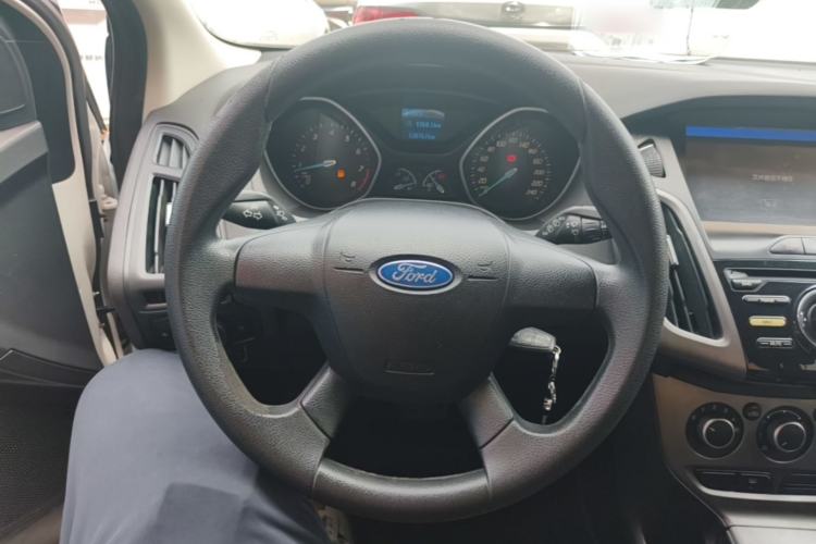 Used Ford Focus 2012 Hatchback 1.6L Automatic Comfort Model Steering Wheel