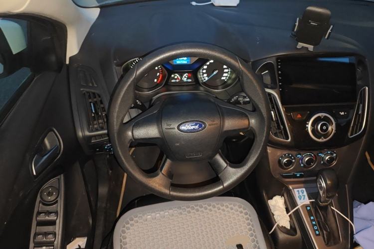 Used Ford Focus 2012 Hatchback 1.6L Automatic Comfort Model Steering Wheel