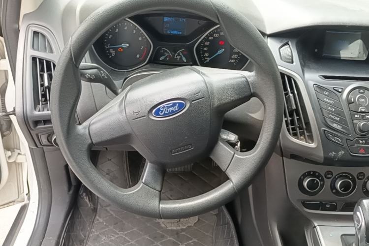 Used Ford Focus 2012 Hatchback 1.6L Automatic Comfort Model Steering Wheel