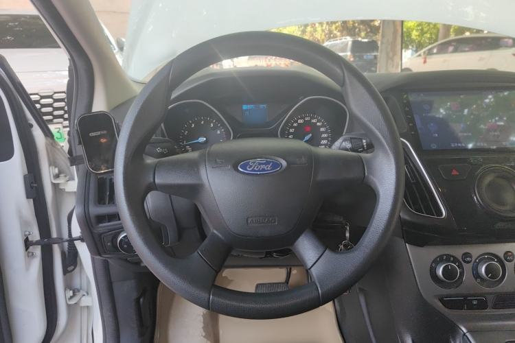 Used Ford Focus 2012 Hatchback 1.6L Automatic Comfort Model Steering Wheel
