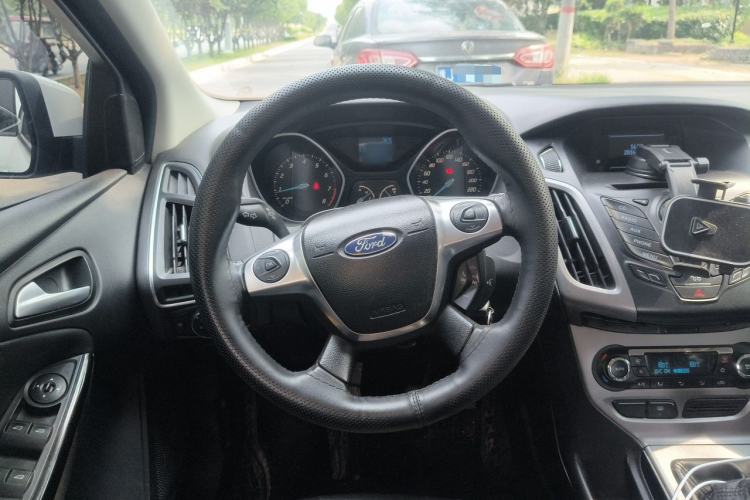 Used Ford Focus 2012 Hatchback 1.6L Manual Fashion Edition Steering Wheel