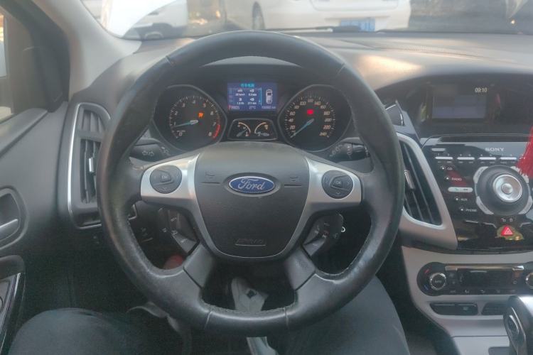 Used Ford Focus 2012 Hatchback 2.0L Automatic Luxury Sport Model Steering Wheel