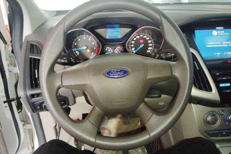 Used Ford Focus 2012 Sedan 1.6L Manual Comfort Model Steering Wheel