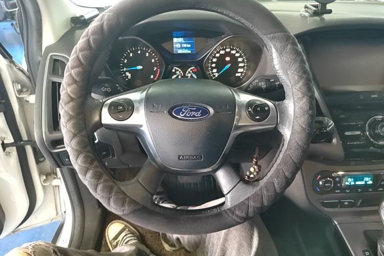 Used Ford Focus 2012 Hatchback 1.6L Automatic Fashion Edition Steering Wheel