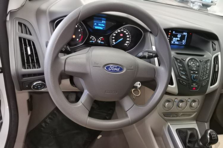 Used Ford Focus 2012 Sedan 1.6L Manual Comfort Model Steering Wheel
